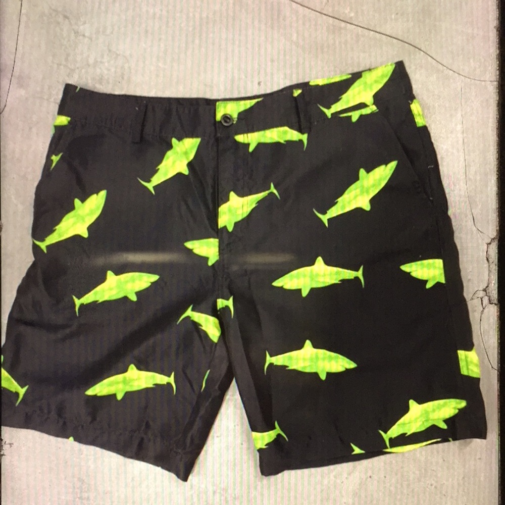 NATIVE OUTFITTERS.   SIZE 38. Fits more like 36